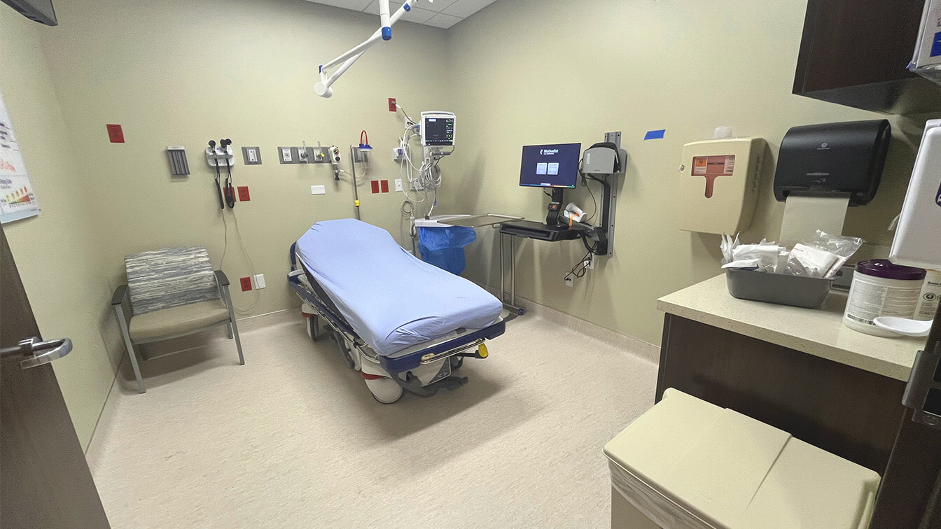 Adolfson & Peterson Construction Completes Methodist Landmark Hospital ...